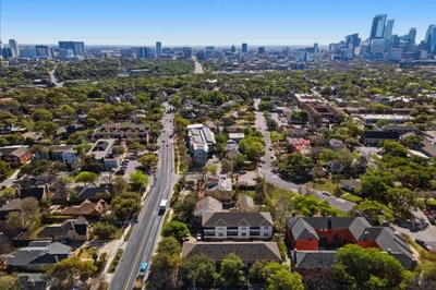 1621 enfield rd e 103.jpg